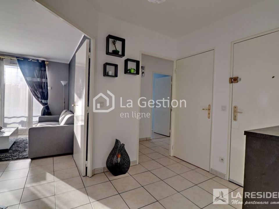 Apartment in Saint-Ouen-l'Aumône, Val-d'Oise - photo 4