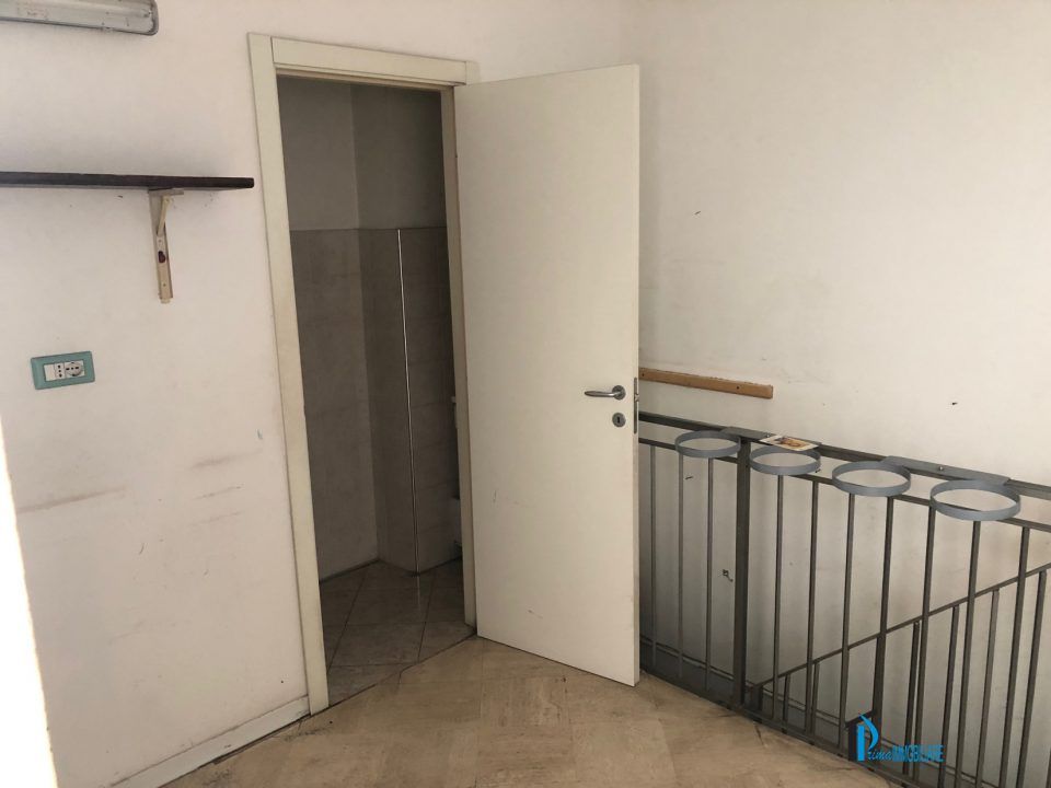 Erhvervsejendom i Terni, Terni - foto 4