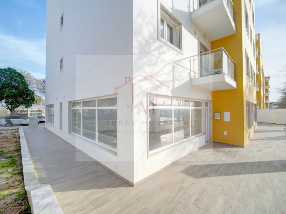Erhvervsejendom i Carcavelos, Lisbon - foto 2