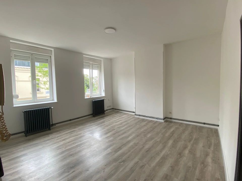Apartamento en Denain, Nord - foto 1