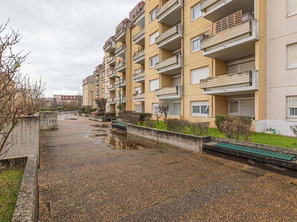 Apartamento em Villefontaine, Isere - foto 1