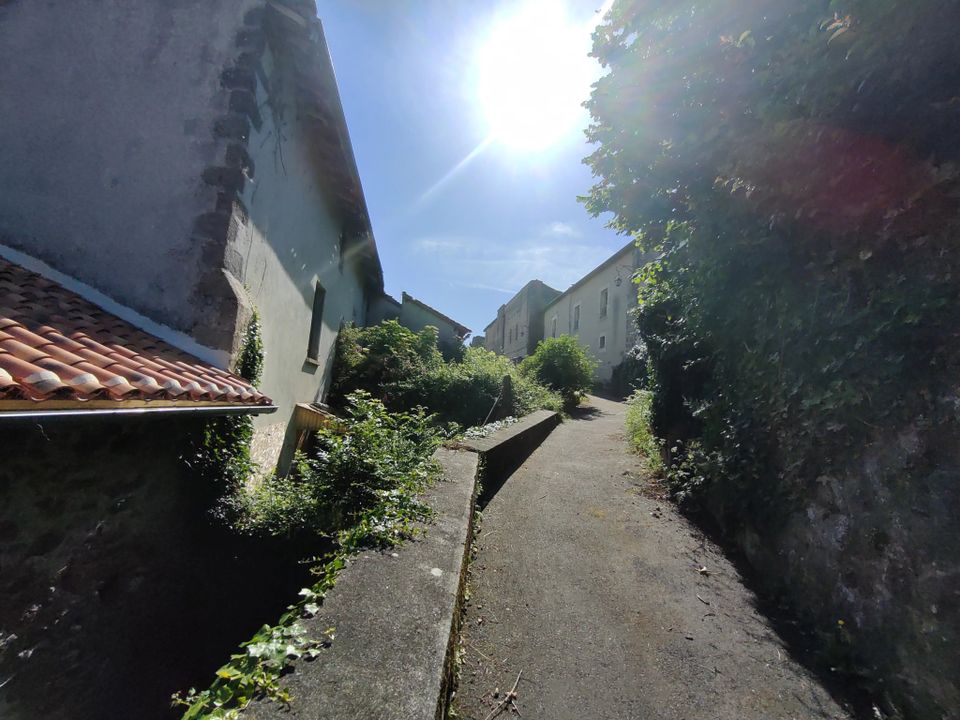 Casa de campo en Confolens, Charente - foto 1