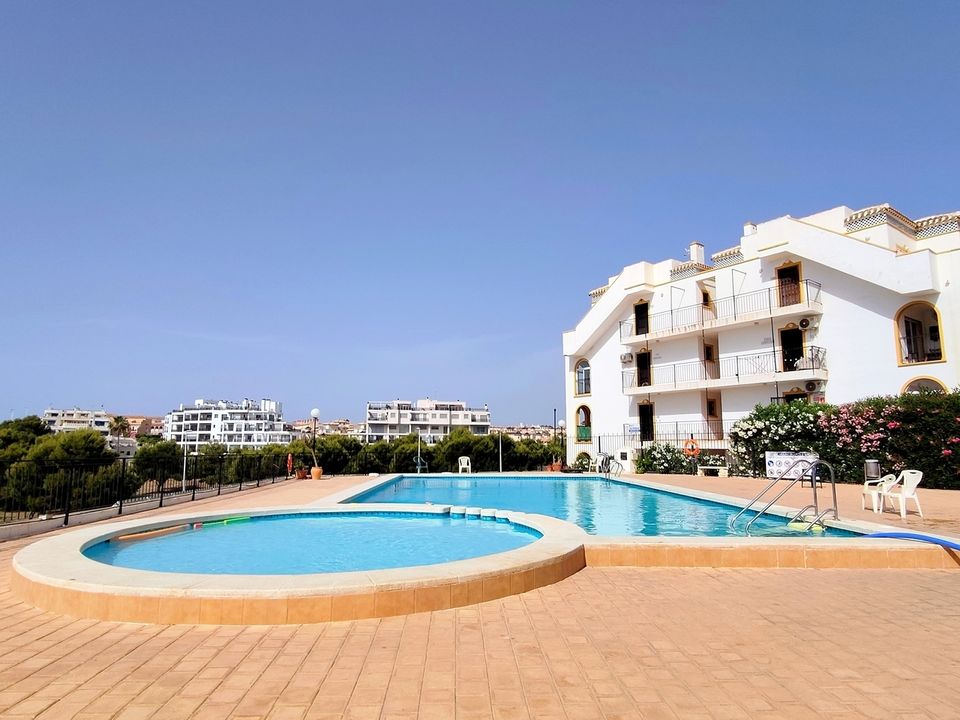 Apartament a La Zenia, Alicante - foto 1