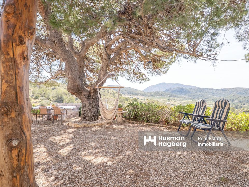 Villa en Relleu, Alicante - foto 1