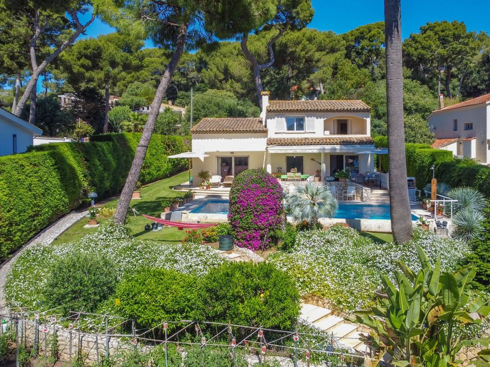 Villa i Antibes, Alpes-Maritimes - foto 1