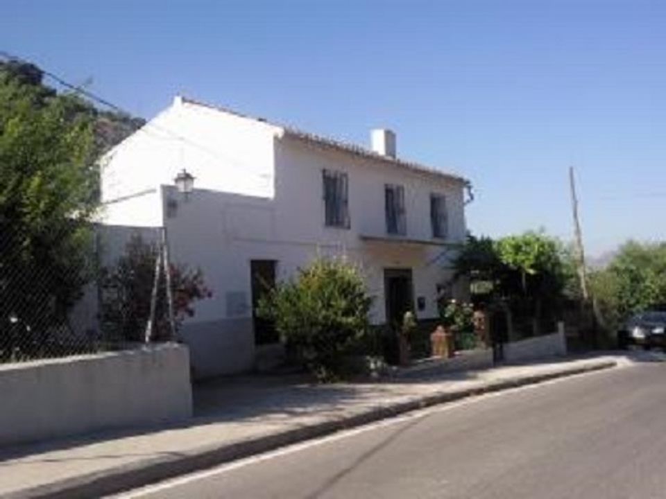 Landejendom i Iznajar, Cordoba - foto 1