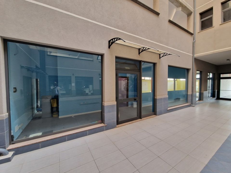 Erhvervsejendom i Messina, Messina - foto 3