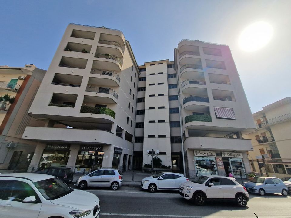 Erhvervsejendom i Messina, Messina - foto 2