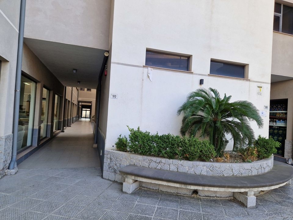 Erhvervsejendom i Messina, Messina - foto 3
