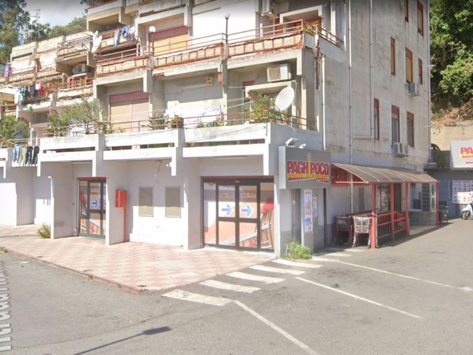 Erhvervsejendom i Messina, Messina - foto 1