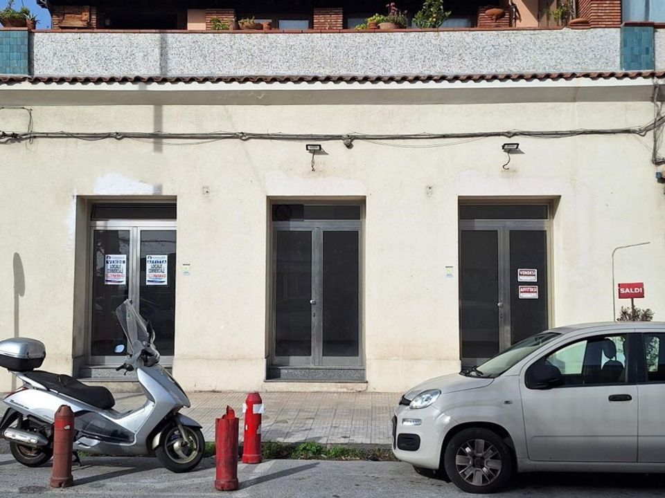 Erhvervsejendom i Messina, Messina - foto 1