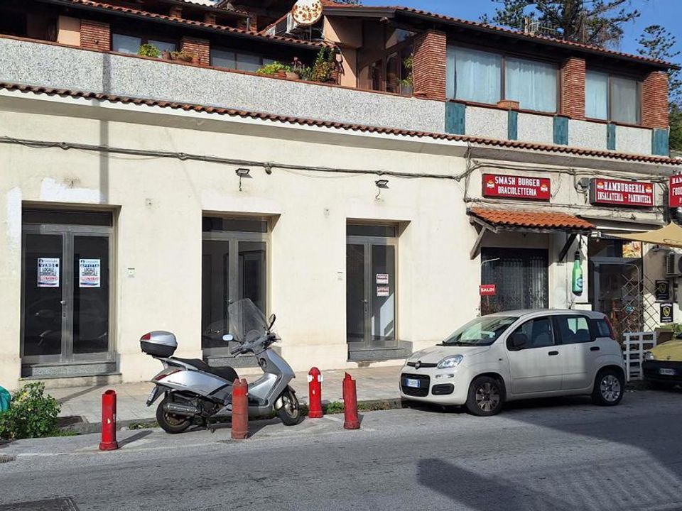 Erhvervsejendom i Messina, Messina - foto 4