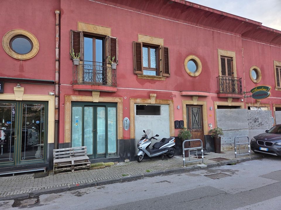Erhvervsejendom i Messina, Messina - foto 1