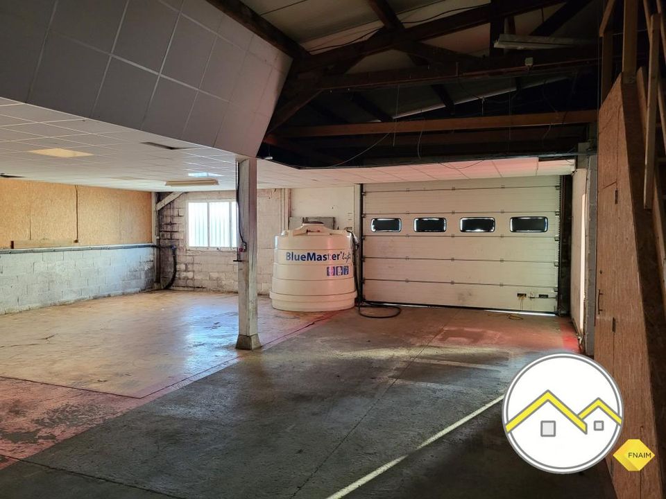 Commercial property in Erbray, Loire-Atlantique - photo 2