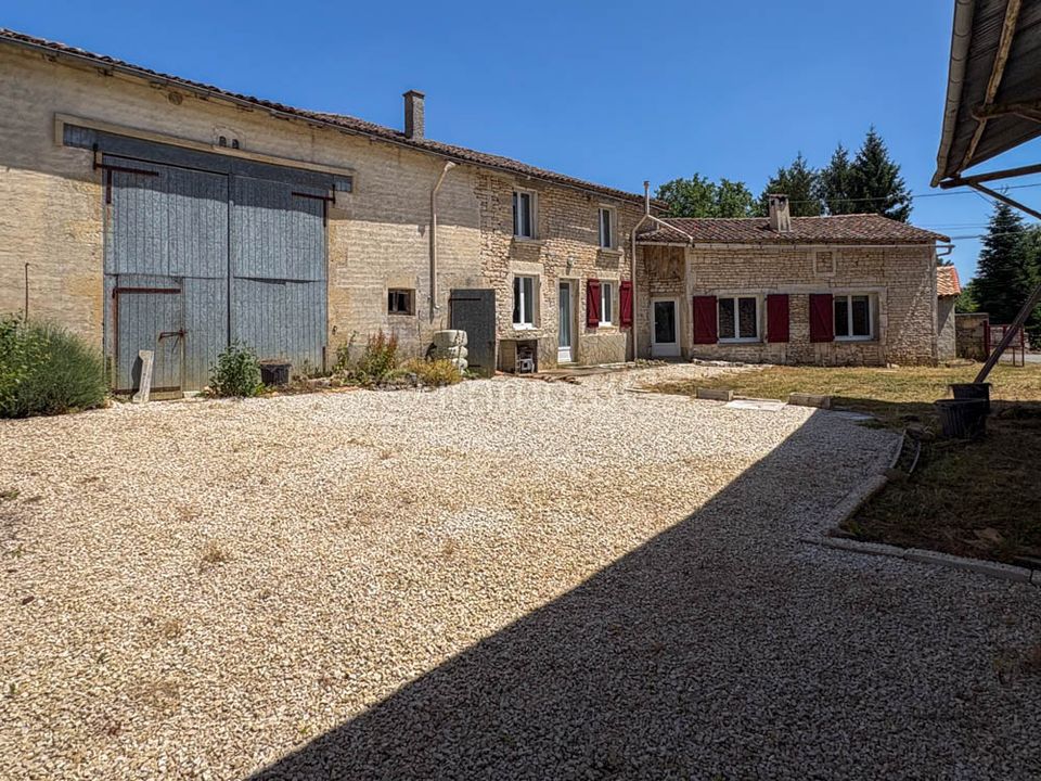 Landejendom i Sauze-Vaussais, Deux-Sevres - foto 1