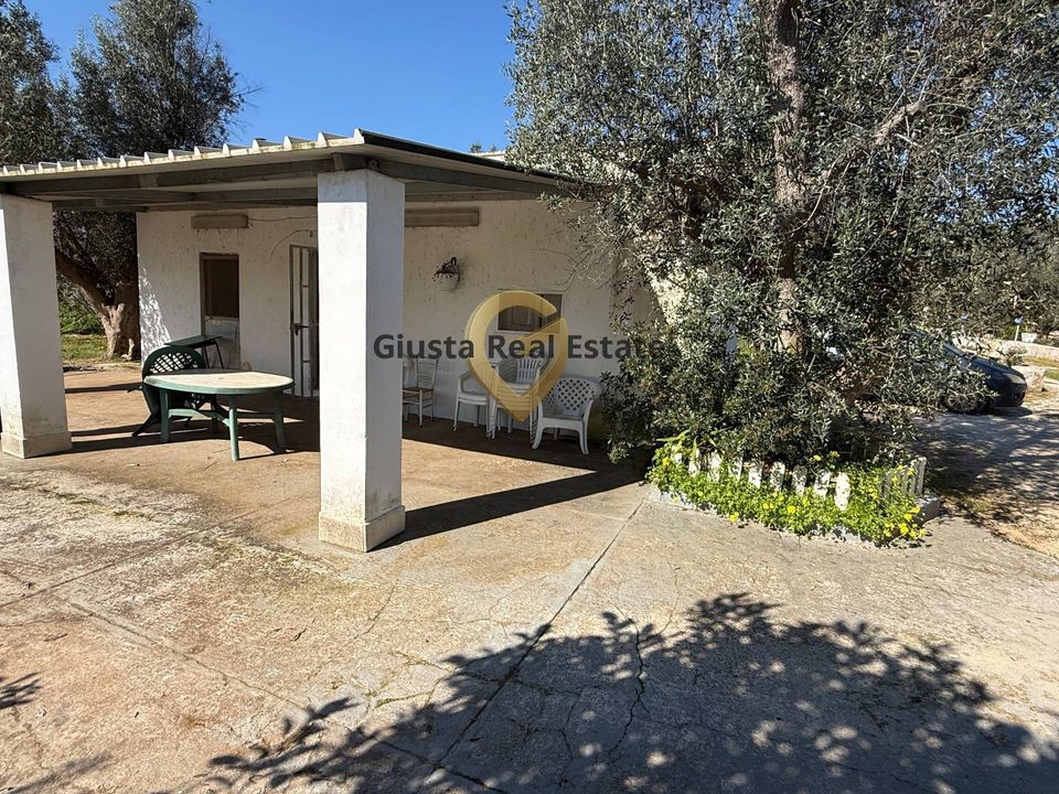 Villa i Latiano, Brindisi - foto 1