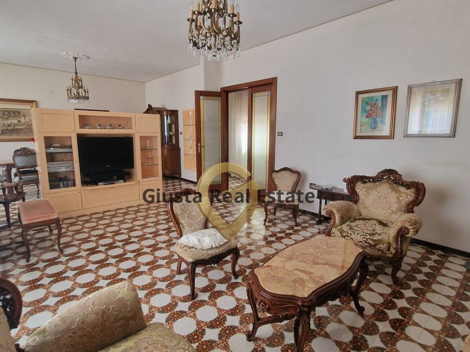 Villa a Mesagne, Brindisi - foto 1