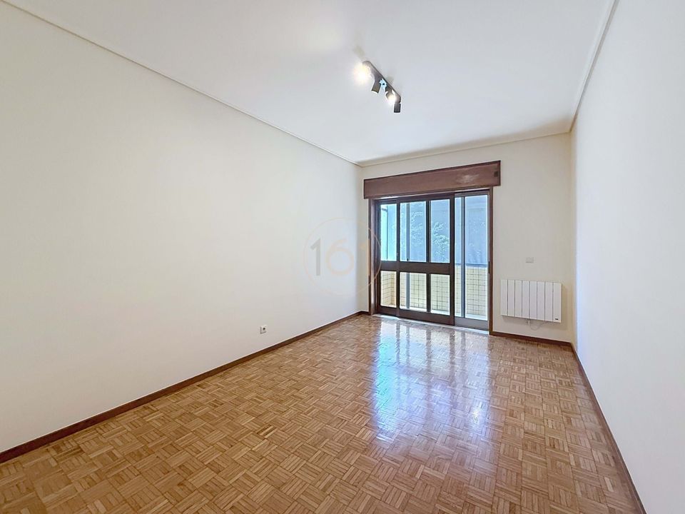 Apartment in Paranhos, Porto - photo 1