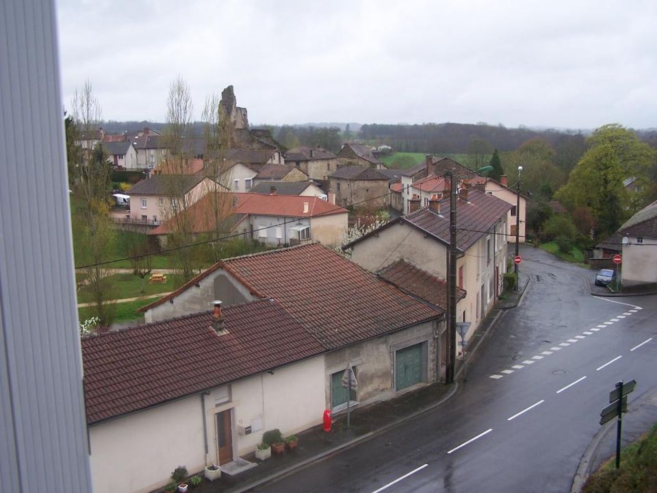Lejlighed i Chalus, Haute-Vienne - foto 4