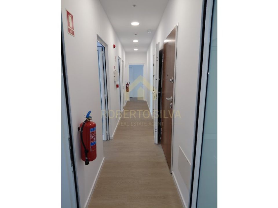 Commercial property in Se, Madeira - photo 3