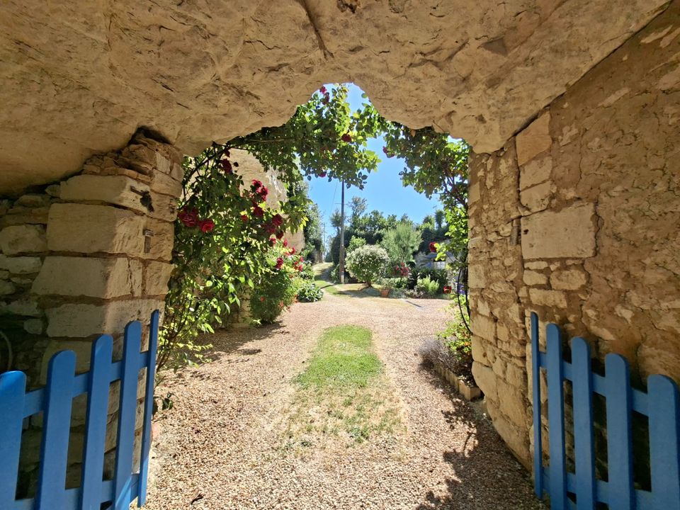 Landejendom i Le Puy-Notre-Dame, Maine-et-Loire - foto 1