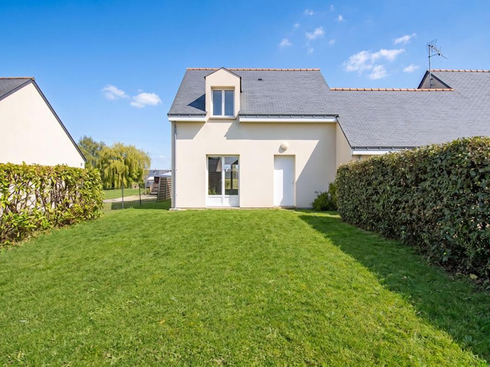 Villa en Beaufort-en-Vallee, Maine-et-Loire - foto 1