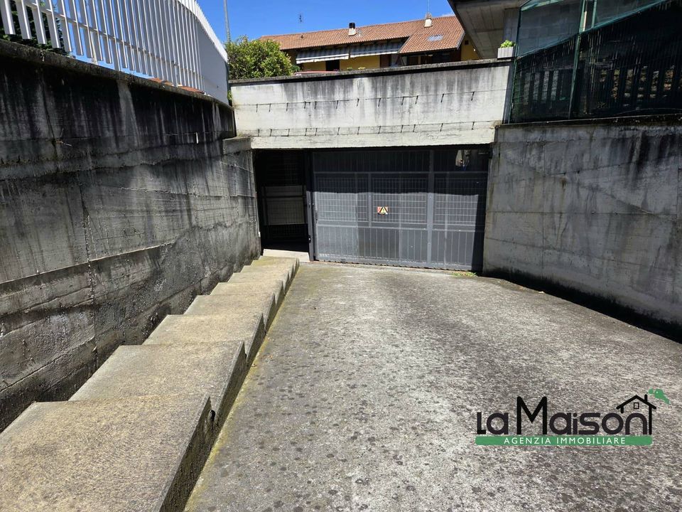 Estacionamento em Rivarolo Canavese, Turin - foto 5