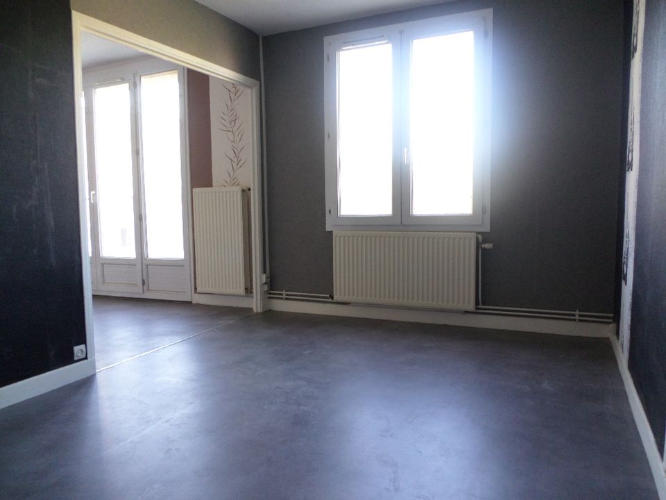 Apartment in Vouziers, Ardennes - photo 2