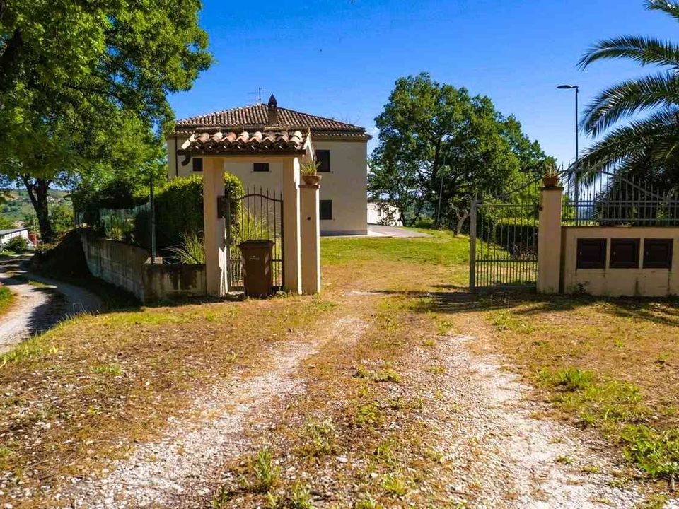 Villa en Cellino Attanasio, Teramo - foto 2