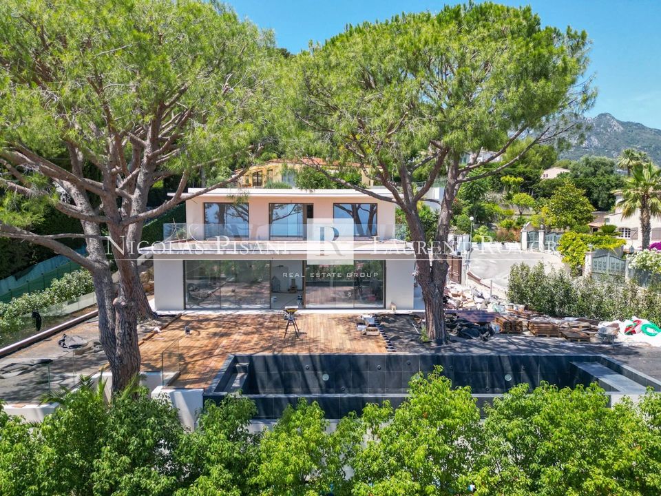 Villa i Roquebrune-Cap-Martin, Alpes-Maritimes - foto 1