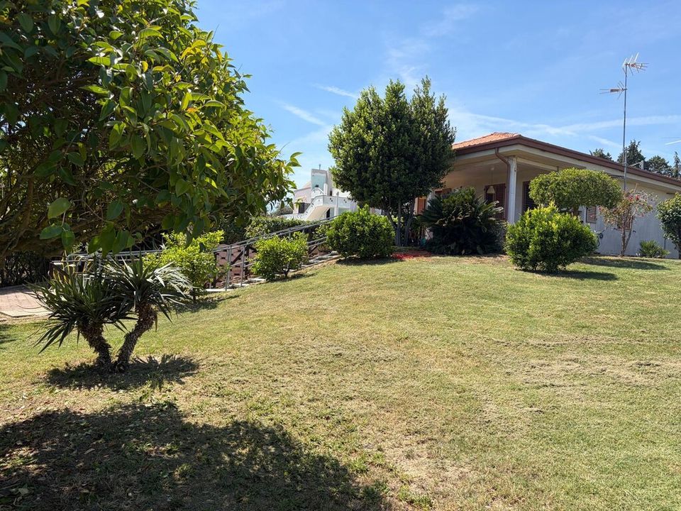 Villa en Civitanova Marche, Macerata - foto 1