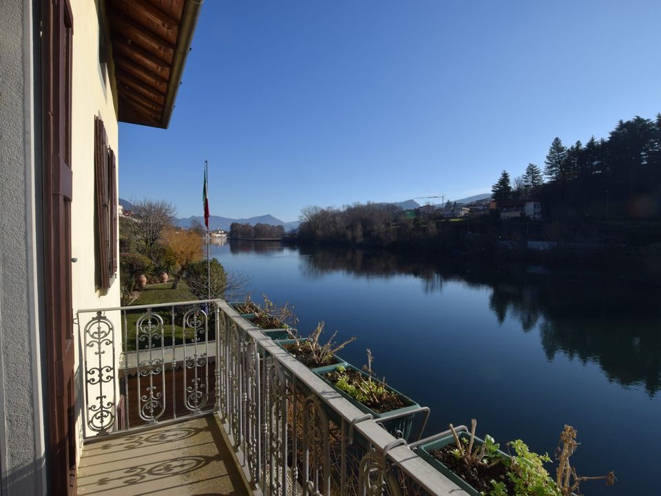 Villa in Sarnico, Bergamo - foto 1