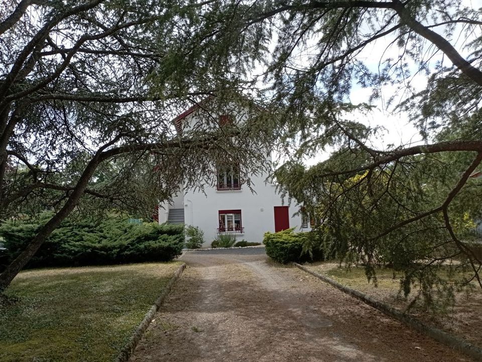 Willa: Abrest, Allier – zdjęcie 1