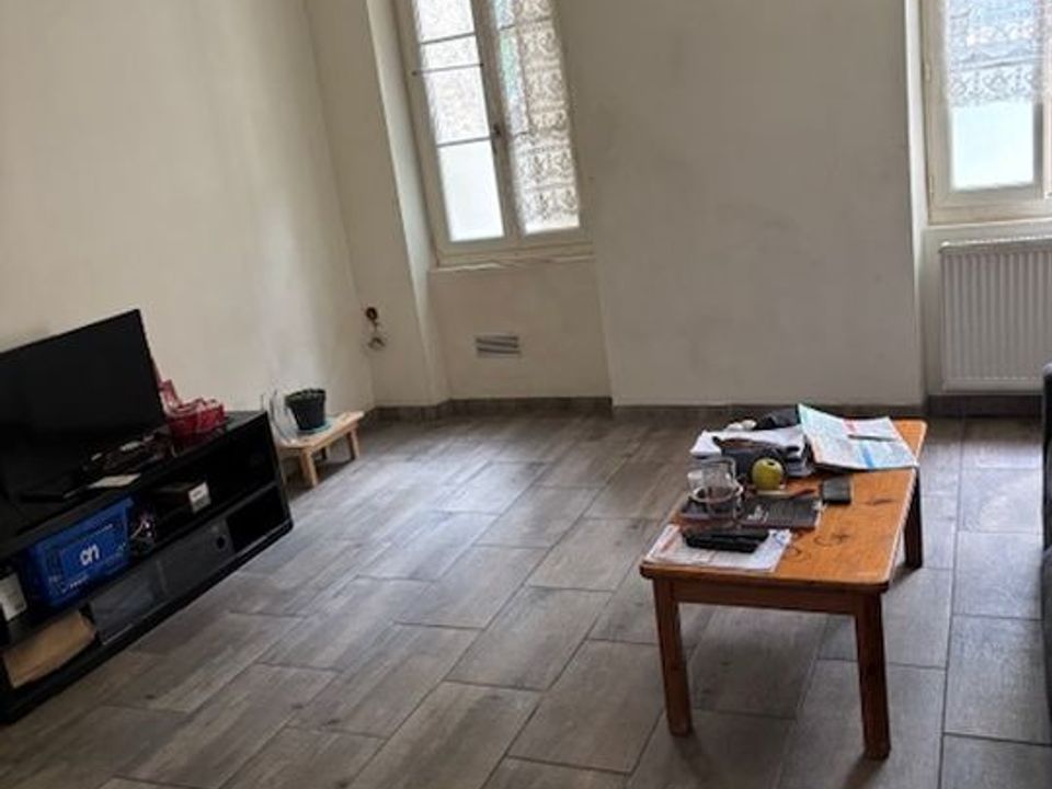 Villa in Villeneuve-la-Guyard, Yonne - foto 1