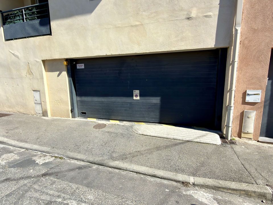Parkeringsplads i Marseille, Bouches-du-Rhone - foto 1