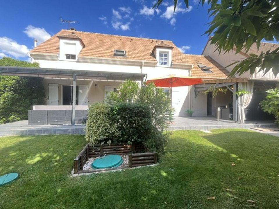 Bungalow - Gisors, Eure - photo 1