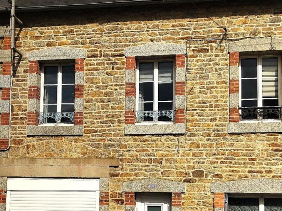 Dorpshuis in Guingamp, Cotes-d'Armor - foto 1