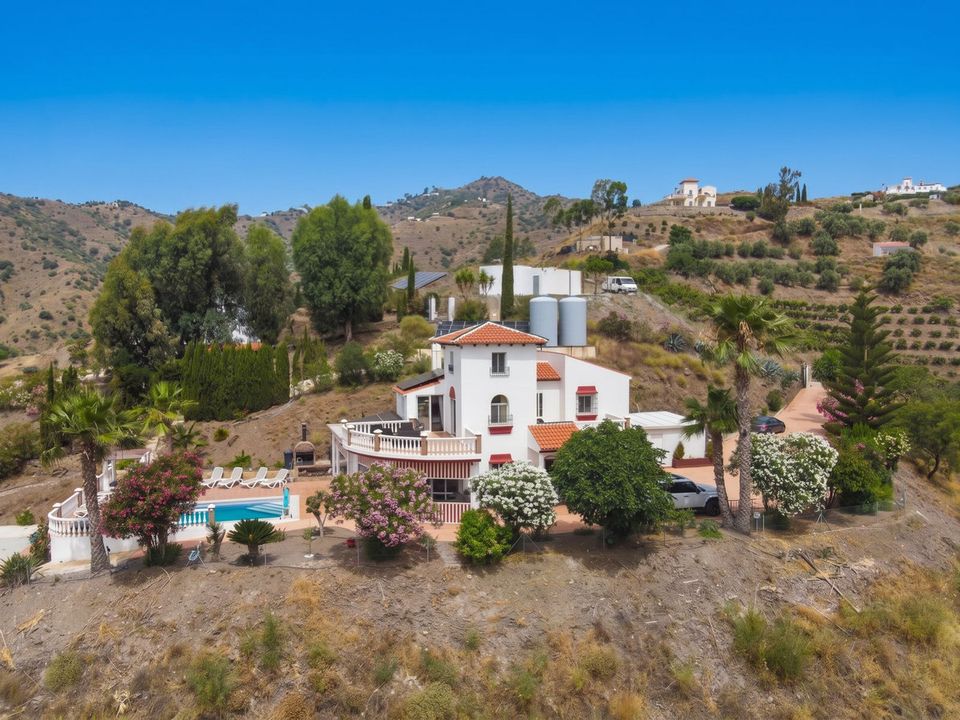 Villa i Sayalonga, Malaga - foto 4