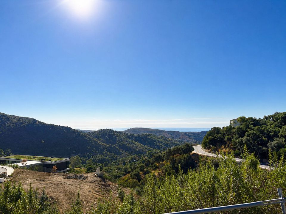 Helårsgrund i Benahavis, Malaga - foto 1