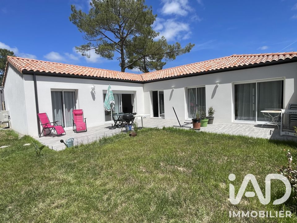 Villa en Saint-Hilaire-de-Riez, Vendee - foto 1