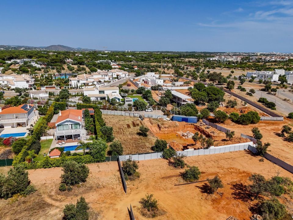 Helårsgrund i Quarteira, Faro - foto 3