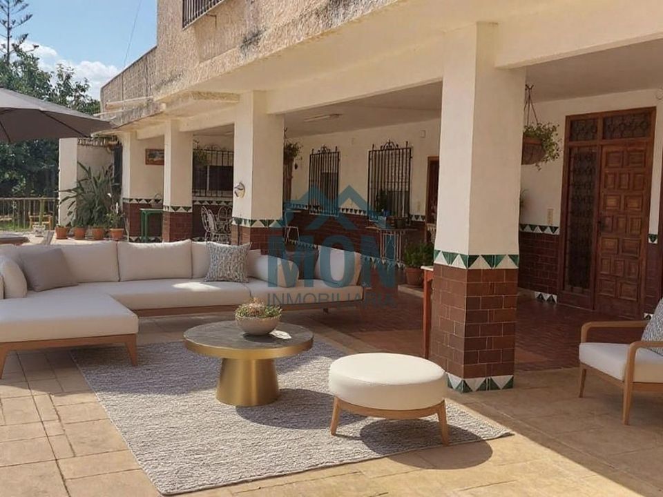Villa in San Antonio De Benageber, Valencia - foto 1