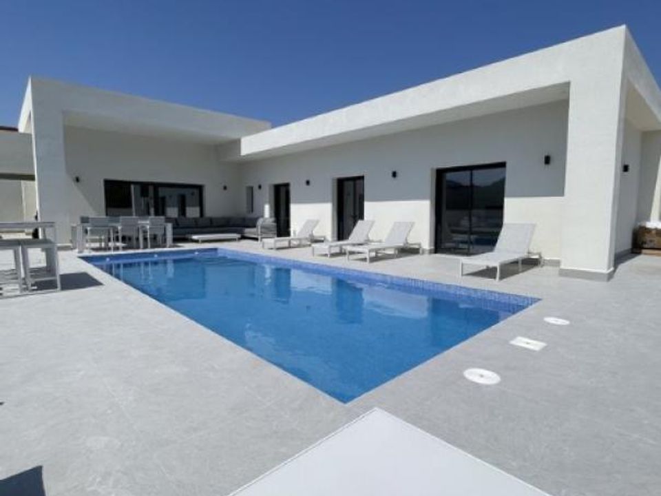 Villa i Pinoso, Alicante - foto 1