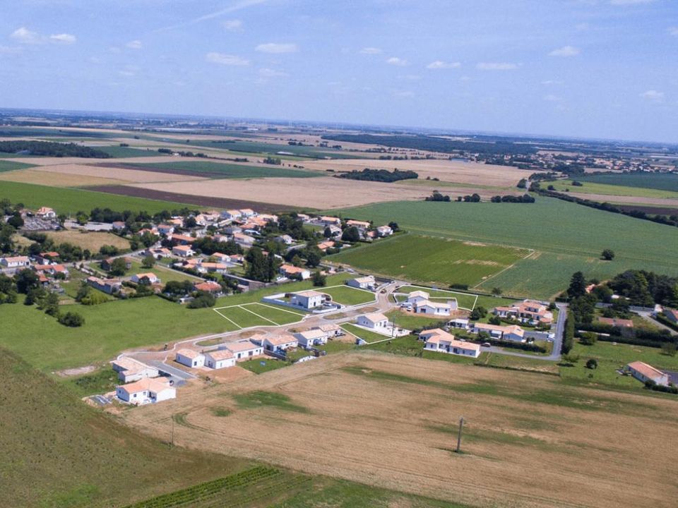 Terreno en La Bretonniere-La-Claye, Vendee - foto 1