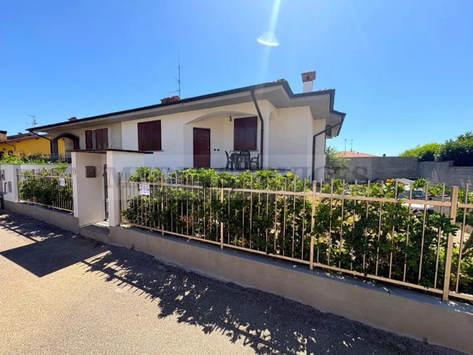 Villa in Garlasco, Pavia - foto 1