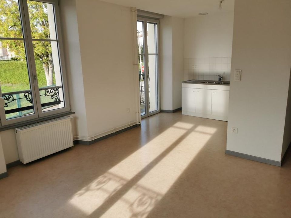 Lejlighed i Luxeuil-les-Bains, Haute-Saone - foto 2