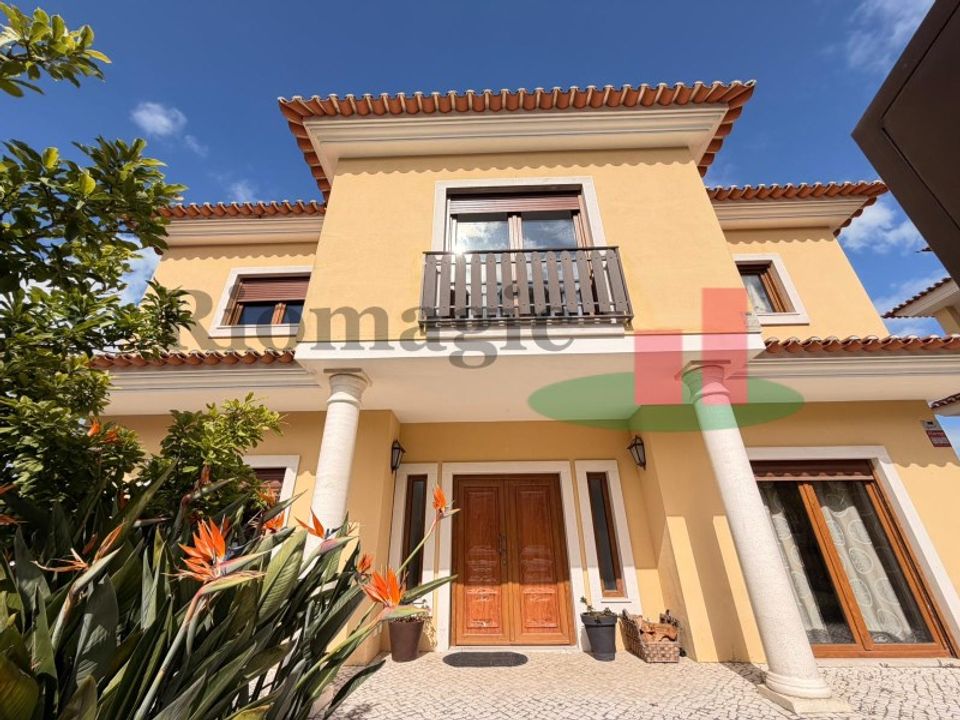 Villa i Rio Maior, Santarem - foto 1