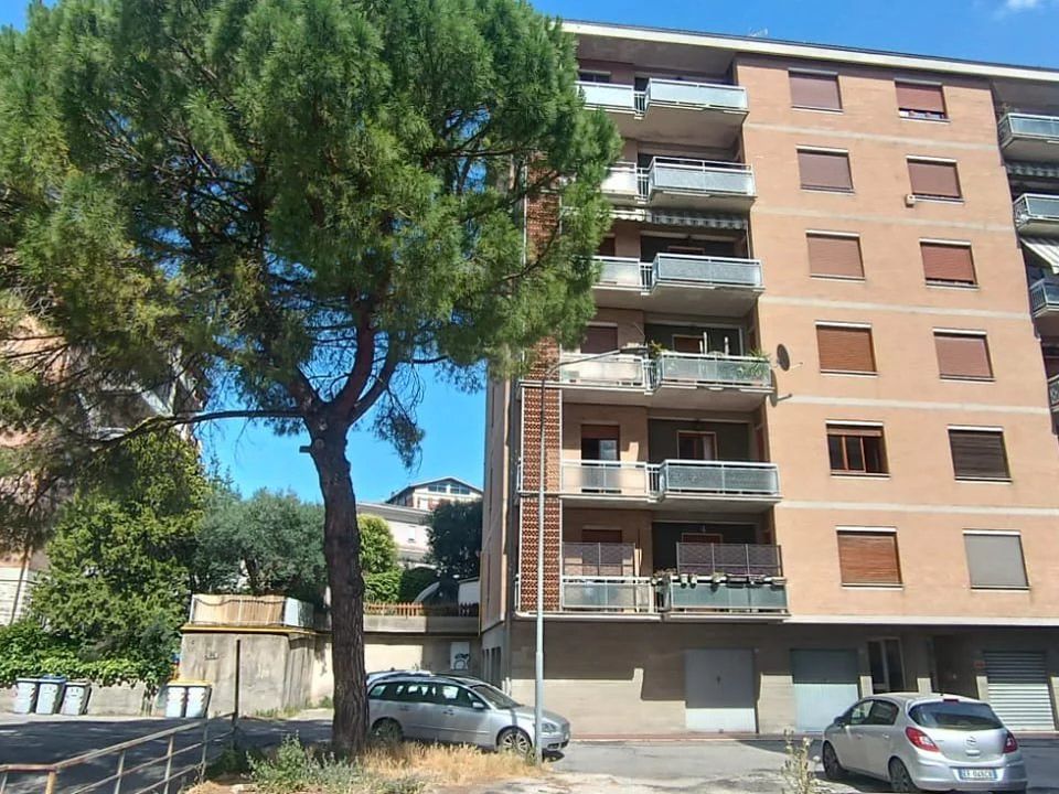 Lejlighed i Perugia, Perugia - foto 1