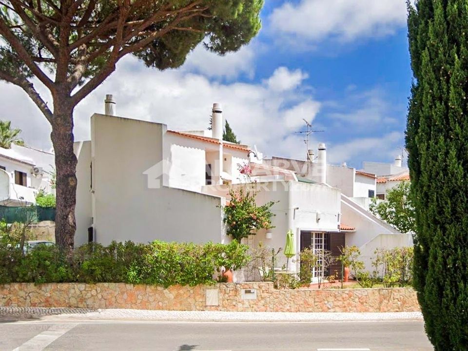 Villa i Quarteira, Faro - foto 1