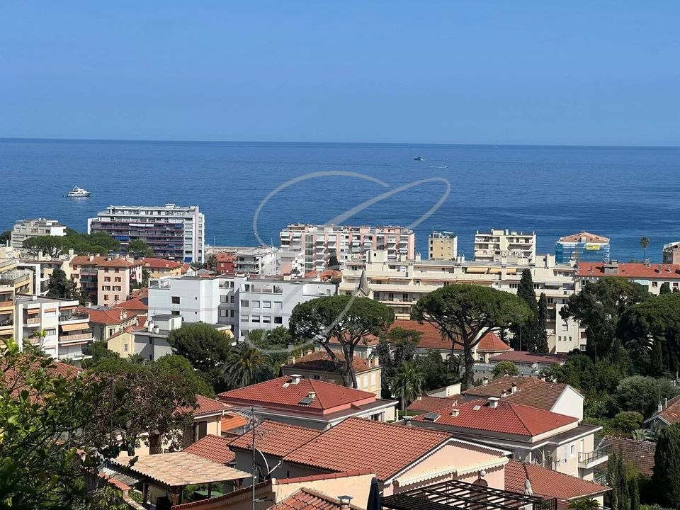 Lejlighed i Roquebrune-Cap-Martin, Alpes-Maritimes - foto 1
